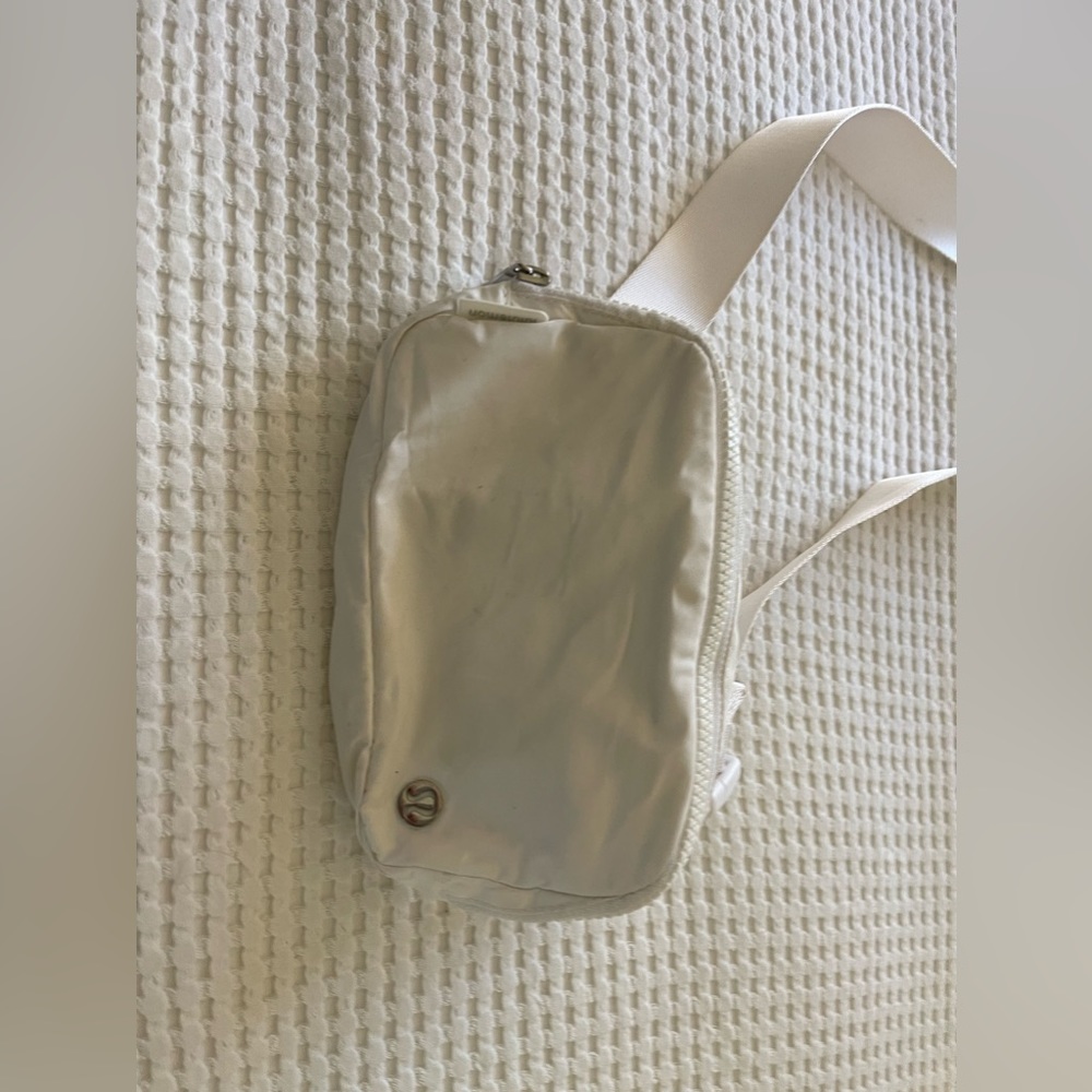 Lululemon belt bag